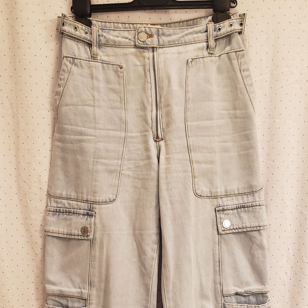 WEWOREWHAT SIZE 25 CARGO JEANS